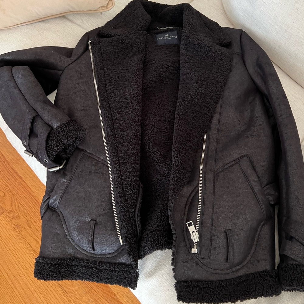 American Eagle shearling coat zipper Moto style🛑SOLD
